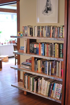 Easy Bookshelf