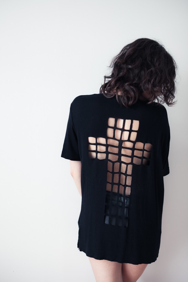 Cut out tee